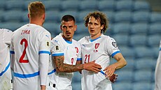 �eský úto�ník Jan Kliment (�íslo 9) se raduje ze svého prvního reprezenta�ního...