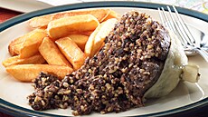 Skotské národní jídlo haggis pipomíná ná prejt, jen je pipravené ze...