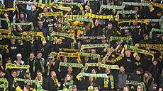 Fanou�ci Vsetína b�hem t�etího semifinále proti Jihlav�