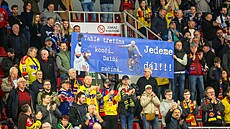 Fanou�ci �eských Bud�jovic vytáhli b�hem �tvrtého utkání �tvrtfinále...