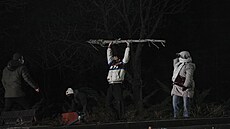 Turci protestují proti zat�ení istanbulského primátora Ekrema Imamoglua. Snímek...