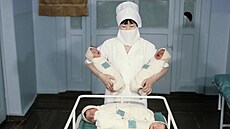 Rusko se snaí porodnost podpoit vyplácením penních prémií.