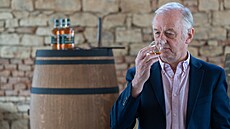 �A� d�ti va�ich d�tí mají spoustu d�tí.� P�ípitek, který proná�í ambasador John...