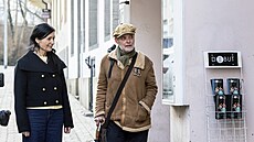 Simona Chytrová a David Schneider u divadla Debut (2025)