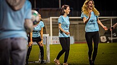 Ú�astnice Bacheloru hrály o p�estávce zápas Ústí - Pardubice B fotbal s...