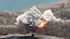 Ukrajinci ukázali, jak odpalují mosty u Belgorodu.