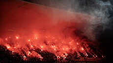 Choreo fanouk pi zápase Dukly se Slavií.