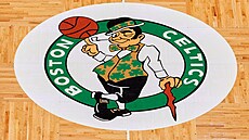 Logo Boston Celtics s tradi�ním maskotem, leprikónem Luckym ve st�edovém kruhu...