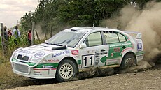 Vynikajícím zp�sobem vstoupil do Safari Rallye n�mecký automobilový závodník...