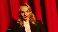 Jana Plodková na ktu Art Issue Harpers Bazaar s názvem Art At Heart (27....