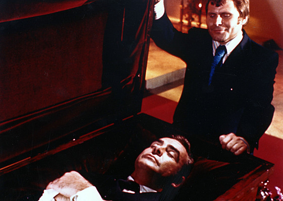 Bruce Glover a Sean Connery ve filmu Diamanty jsou v��né (1971)