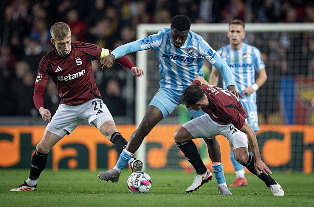 ONLINE: Sparta - Plzeň 0:0, hosté v plné síle, za domácí Surovčík, Ševinský i Birmančevič