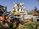 Obrázky z bourání nechvaln� známé zbraslavské �pornovily�. (28. b�ezna 2025)