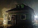 Po��r chaty u hradu Buben na Plze�sku. Hasi�i m�li p��stup k objektu zna�n�...