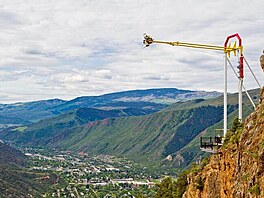 �e preferujete houpa�ky spí�e v konven�ním uspo�ádání, se solidním záv�sem? V...