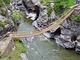 M��ete namítnout, �e s p�ta�ty�iceti metry délky a t�iceti metry vý�ky není...