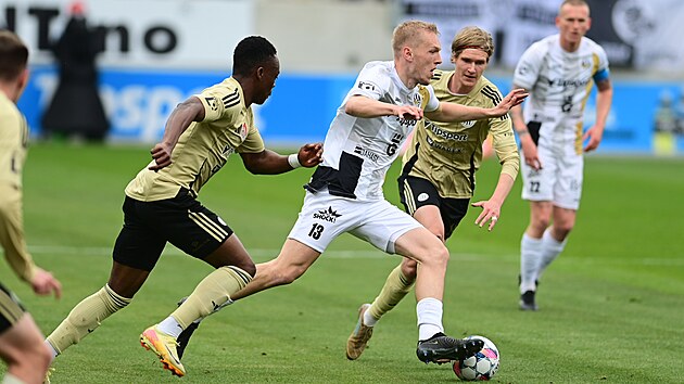 Hradeck� obr�nce Karel Sp��il se sna�� prosm�knout mezi soupe�i z �esk�ch Bud�jovic.
