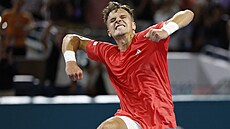 Jakub Men�ík slaví postup do finále turnaje v Miami.