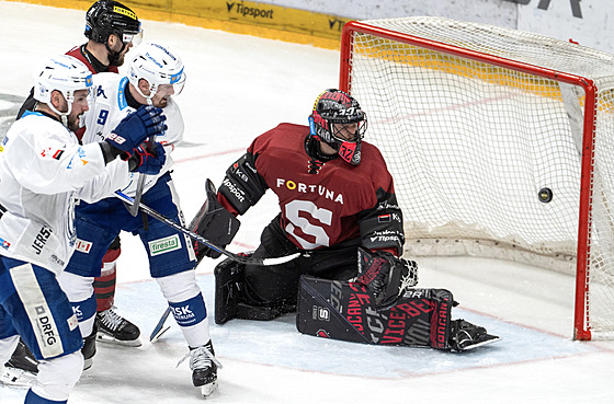 JE TAM. Nadení brnnských hrá se blíí, Josef Koená v brance Sparty práv...
