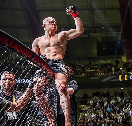 Max Holzer po výh�e nad Denizem Ilbayem