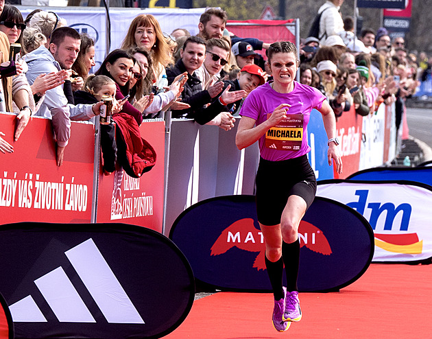 Na tisíce běžců v ulicích si Pražané zvykli, půlmaraton se nově bude nejspíš losovat