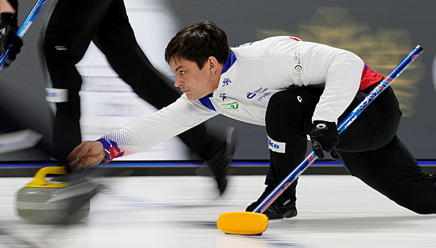 Kámen váží 19 kilo a stojí 50 tisíc. Jak se hraje curling s českými olympioniky