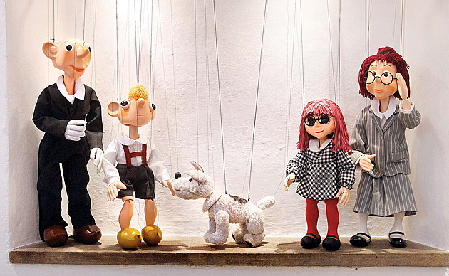 Stoletý Hurvínek se po rekonstrukci vrací domů. Na nové scéně vítá nejmenší diváky