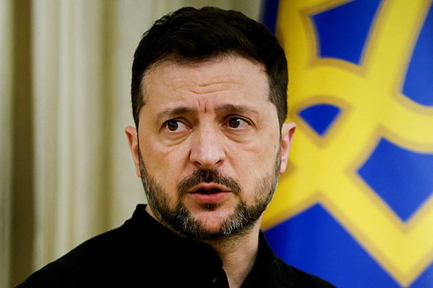 Naši vojáci se na frontě střetli s Číňany, dva zajali, oznámil Zelenskyj