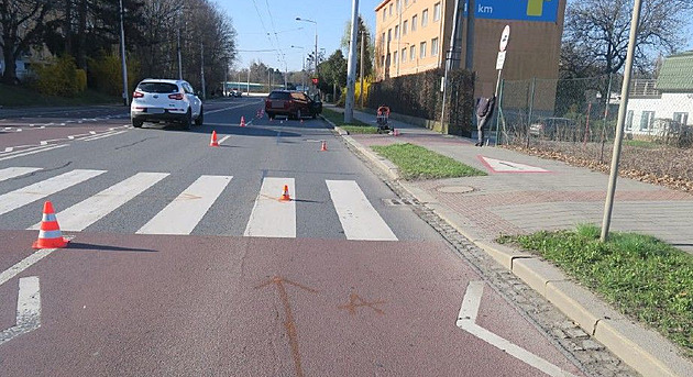 Místo tragické dopravní nehody na Bohumínské ulici v Ostrav - Muglinov. (8....