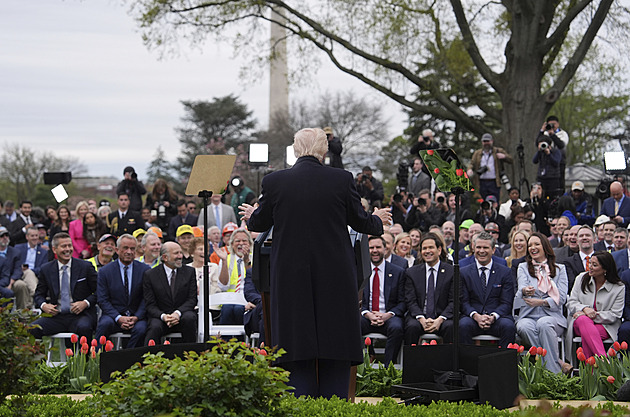 Kampaň ve stínu Trumpa, inflace se sváděla na Putina. Na co se bude svádět propouštění?