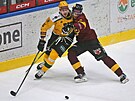 V semifinle vyazovac sti prvoligov hokejist Dukly Jihlava (v ervenm)...