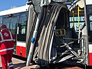 Nehoda autobusu MHD blokuje kiovatku ve vehlov ulici na Praze 15. (4. dubna...