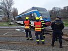 V Olomouci vykolejil na p�ejezdu vlak, zran�ny byly dv� cestuj�c�. (2. dubna...