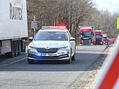 Na dálnici D8 jsou v obou smrech zavené tunely ped hranicí s Nmeckem....