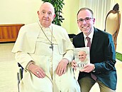 Pape Frantiek je po Janu Pavlovi II. a Benediktu XVI. dalí neitalská hlava...