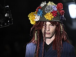 Comme des Garçons (Rei Kawakubo), kolekce To Hell With War