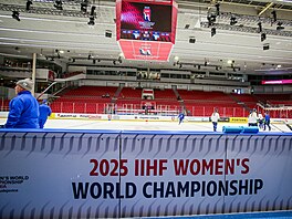 V �eských Bud�jovicích je v�echno p�ipraveno na hokejové MS �en.