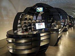 Proto tu neuvidíte klasické vitríny s vícejazy�nými popiskami exponát� anebo...