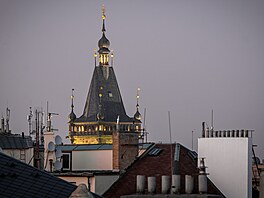 No�ní Praha od BTS spole�nosti Cetin v Gorazdov� ulici