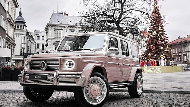 Posadit se za volant Mercedesu tdy G obvykle znamen, e na ulici nezstanete bez povimnut. Vytvote TM o sob jist dojem. Ovem v ppad, e u tho modelu vsadte na znakovou pravu Carlex Rose Vintage, ten vytvoen dojem bude trval, oslujc, nesmazateln. A pedevm rov.