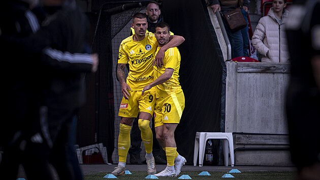 Menajeri değiştirdikten sonra Kliment, Sigma'daki sözleşmesini uzattı