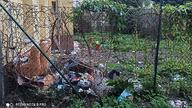 Msto socilnch byt m bt v mstskm dom na adrese Plynrensk 4 v brnnskch Zbrdovicch azylov centrum Armdy spsy. st mstnch obyvatel se proti tomu bou s odkazem na nepodek, kter zde vytvely problmov ivly dve.