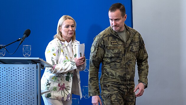 Ministryn� obrany Jana �ernochov� (ODS) a Karel �ehka (9. dubna 2025)