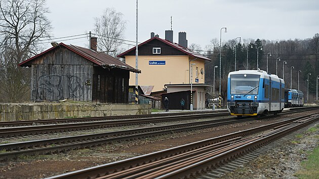 Drama na sklonku vlky se v Lukch nad Jihlavou odehrlo 5. kvtna 1945, kdy na zdejm ndra zastavil vojensk vlak s nmeckmi vsadki.