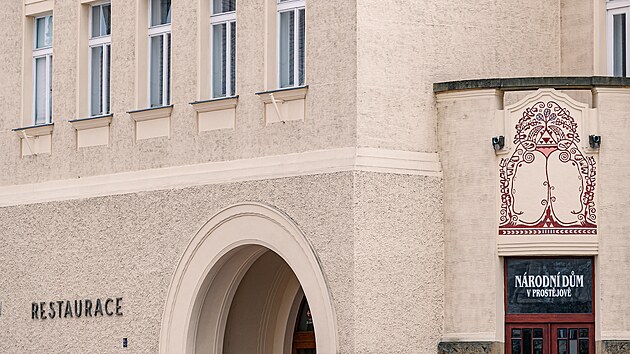 Secesn Nrodn dm pat k architektonickm perlm Prostjova.