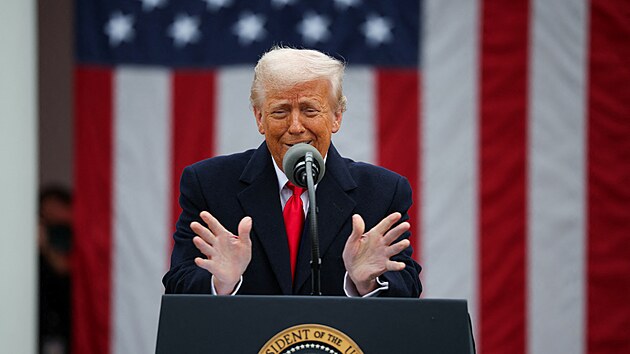 Americk prezident Trump v Blm dom pi projevu o clech. (2. dubna 2025)