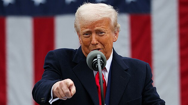 Americk prezident Trump v Blm dom pi projevu o clech. (2. dubna 2025)