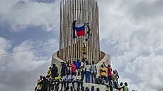 Stoupenci junty v Nigeru velebí Rusko. (3. srpna 2023)