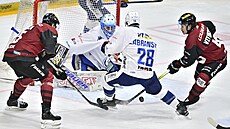 Sparta - Kometa Brno, první semifinále. Brno odvrací útok domácích. Ve st�ehu...