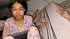 Babi�ka a dv� vnu�ky p�e�ily z�ícení domu po zem�t�esení v Barm�